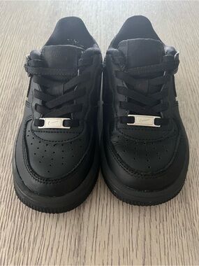 Nike  Force 1 easy on  toddler boy Black Leather Low-Top Sneakers